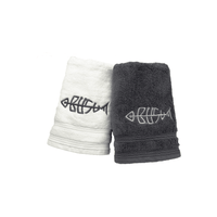 Mockup Handtuch Buesumfisch Weiss und Anthrazit